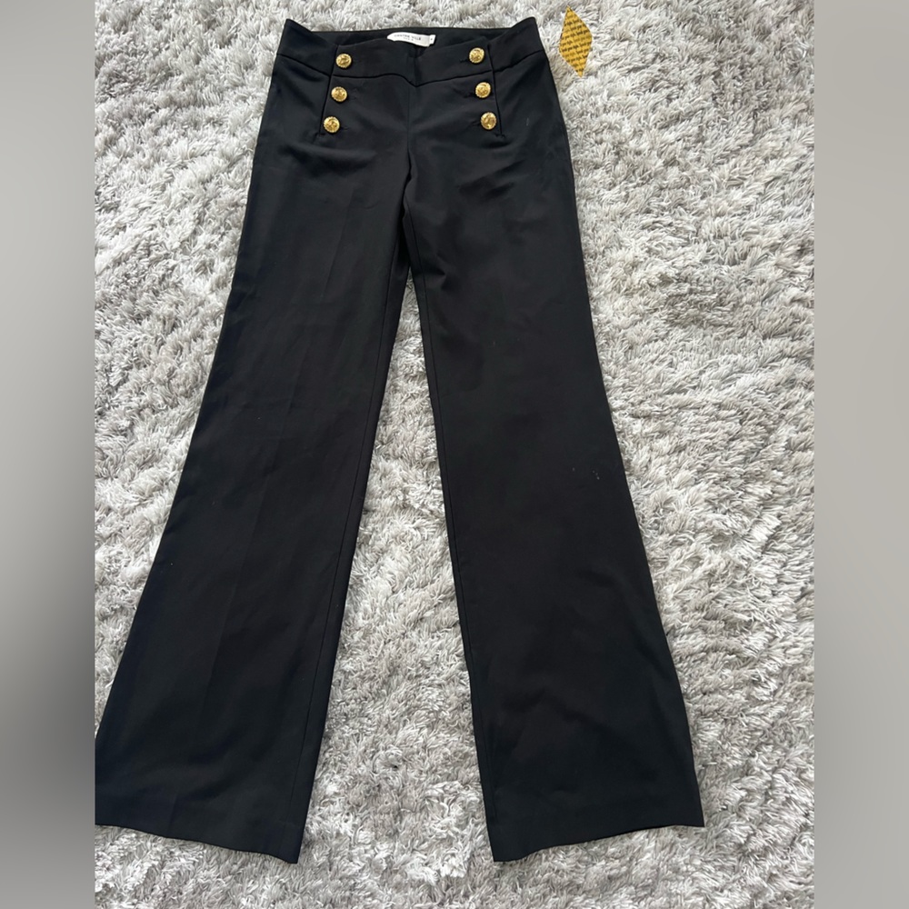 Brand new! Women’s pants with button detail